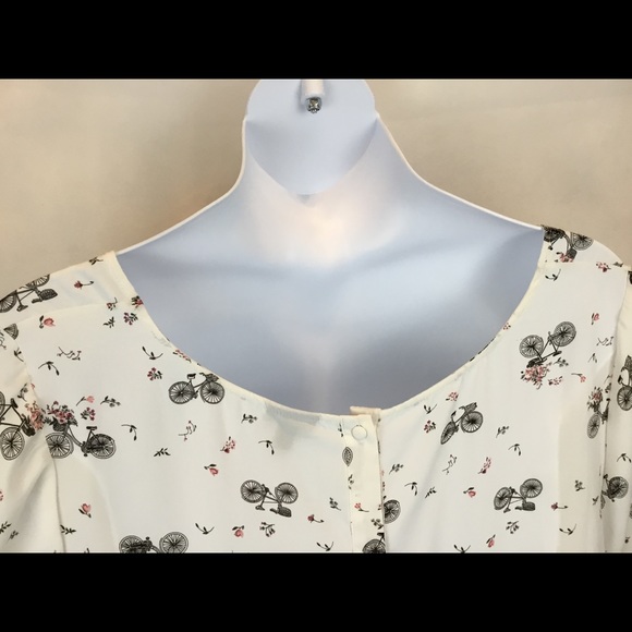 Torrid top - Picture 5 of 6